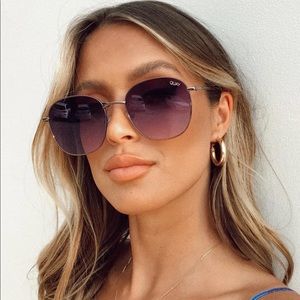 NWT JEZABELL in Gunmetal/Navy by Quay Australia